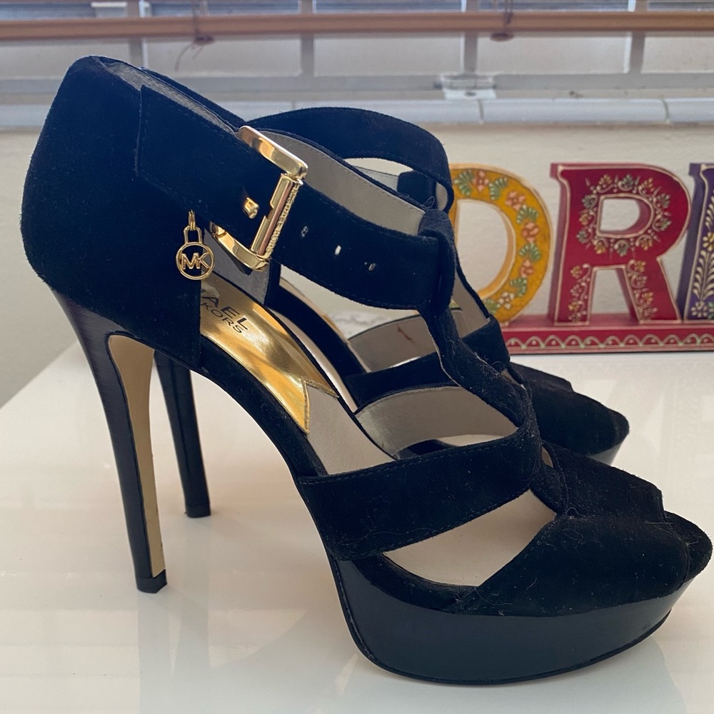 Black Michael Kors size 8 heels